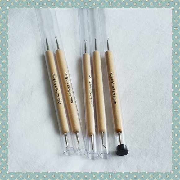 FREE Gift with Purchase - Nail Art Tools - Picture 1 of 4